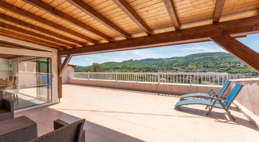 Villa du soleil levant - Image 1