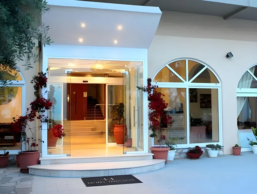 Thassos Hotel - Image 1