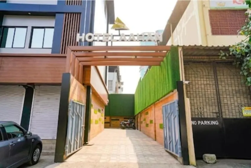 Hotel Aahan Vashi 3.6 km from Railway Station - Image 1