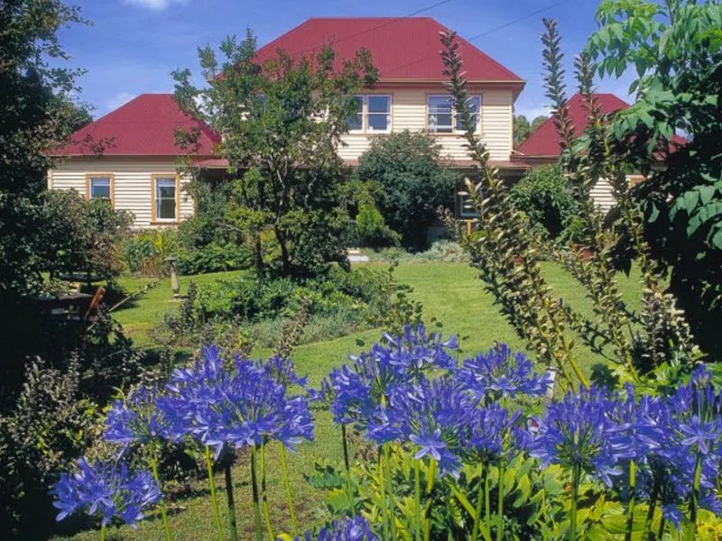 Redcliffe House Colonial Accommodation - Image 1