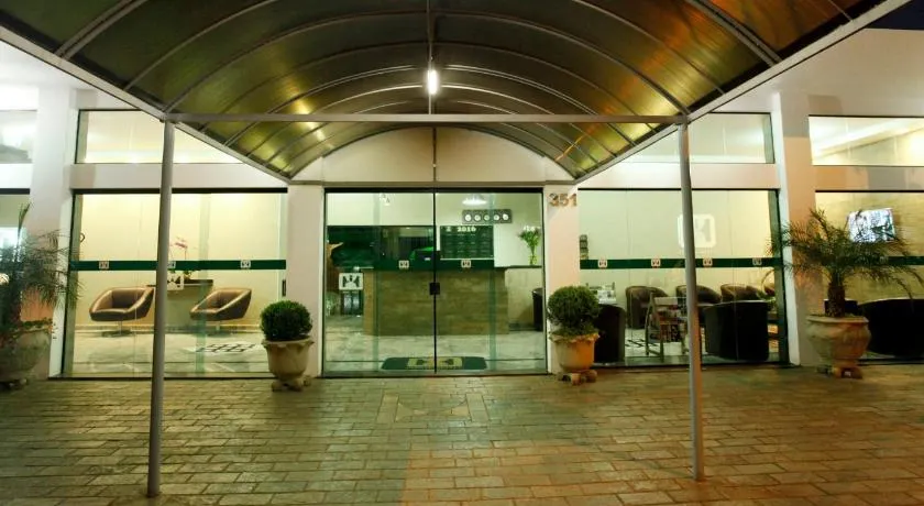 Hotel Match Point - Image 1