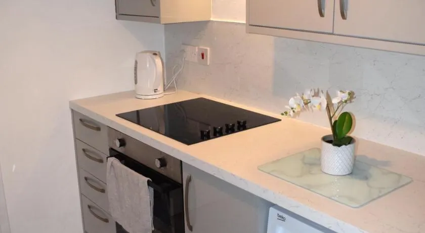 Kelpies Serviced Apartments- Cromwell Apt - Image 1