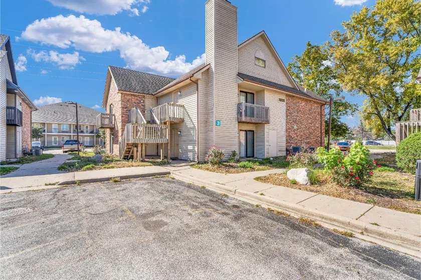 Red Lion Inn & Suites Urbana - Image 1