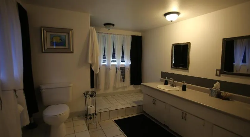Hawaii Island Resort - Image 1
