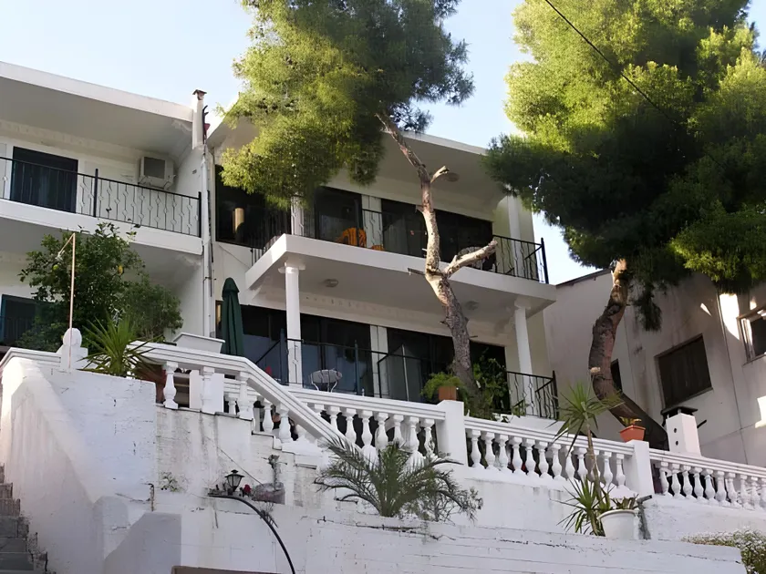 Mina Apartments - Image 1