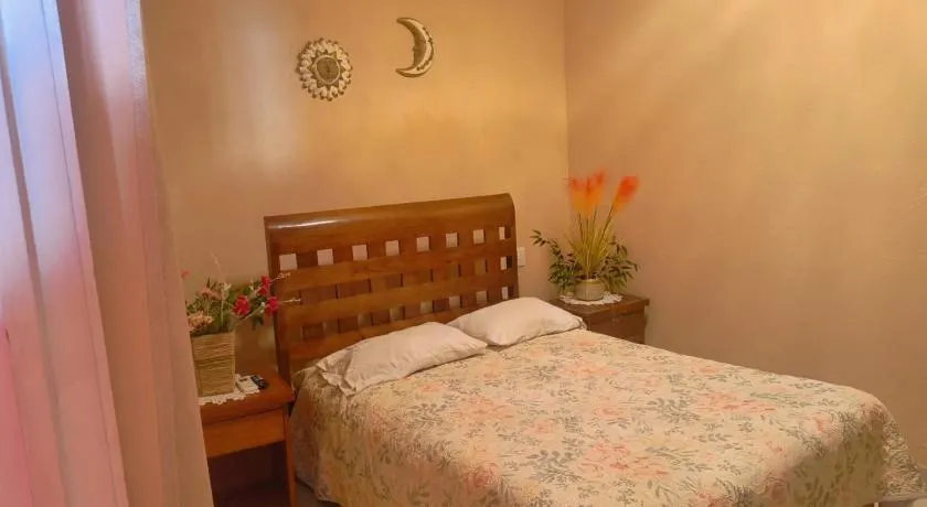 Hotel Ricarda Yopes Acapulco - Image 1