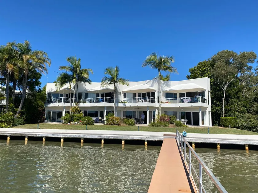 Noosa River Gardens - Image 1