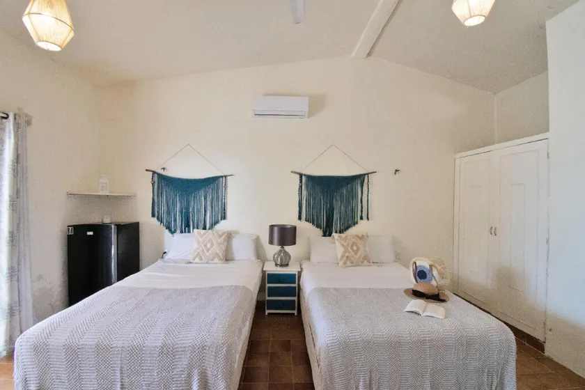 Arena y Mar Beachfront House, El Cuyo by The Spot Rentals - Image 1