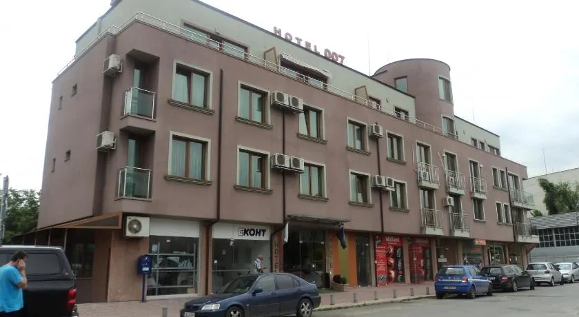 Family Hotel 007 Ivan Dimitrov-Kuklata 15 Str - Image 1
