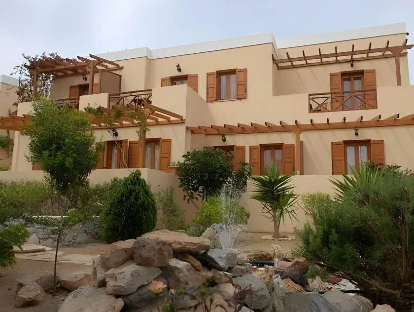 Ventoura Studios & Apartments - Image 1