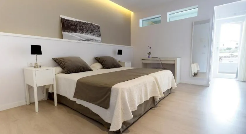 Hostal La Palma - Image 1