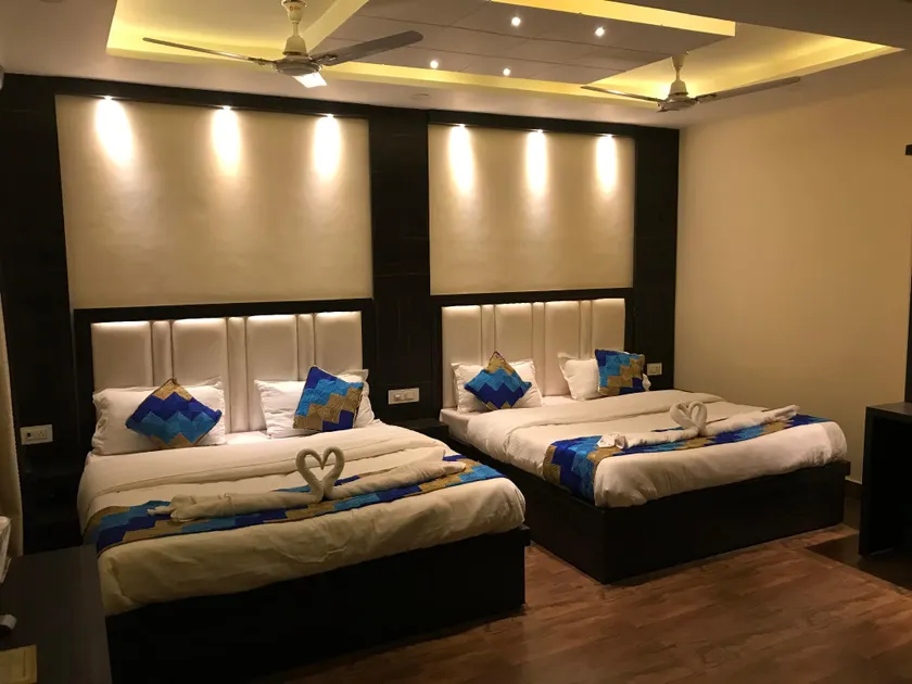 Hotel Kabir Residency-4 MIN WALK TO GOLDEN TEMPLE - Image 1