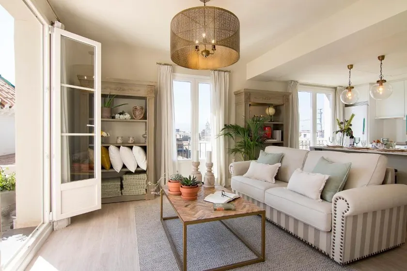 Plaza de la Trinidad Deluxe Penthouse - Image 1