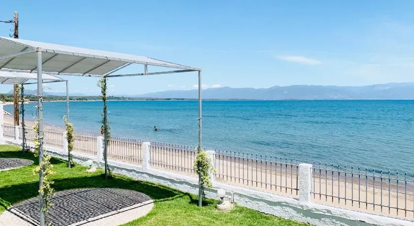 Seaside Bungalows Petalidi - Image 1