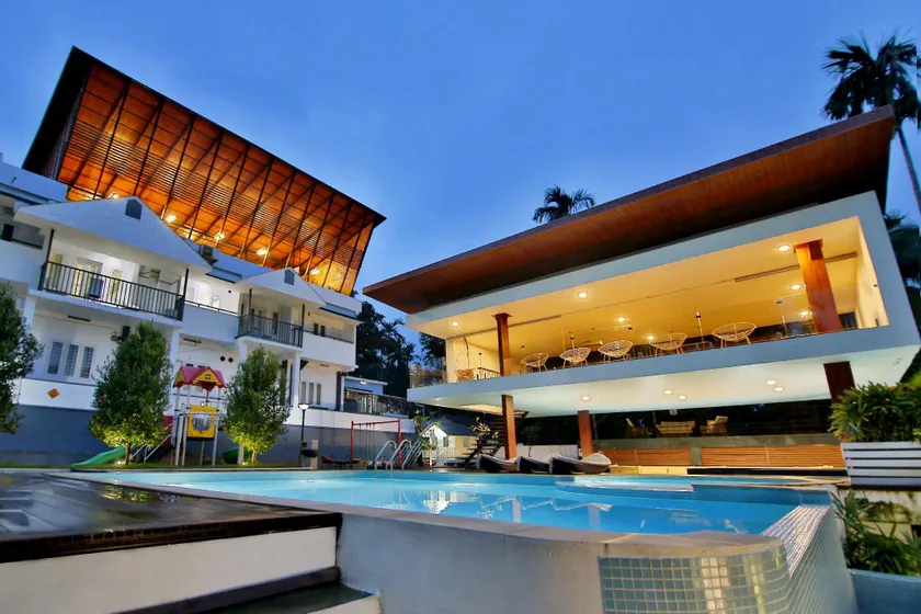 Le Villagio Resort & Domes - Image 1