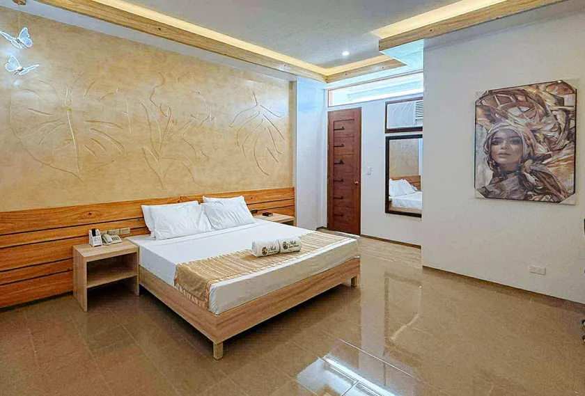 RedDoorz Plus at Nick Hotel Guimba - Image 1