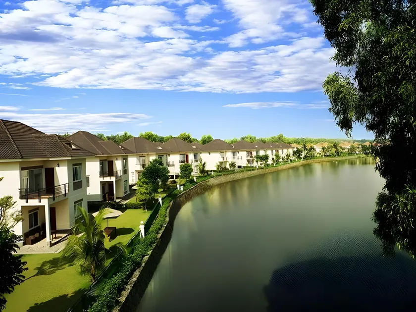 Vietnam Golf - Lake View Villas - Image 1