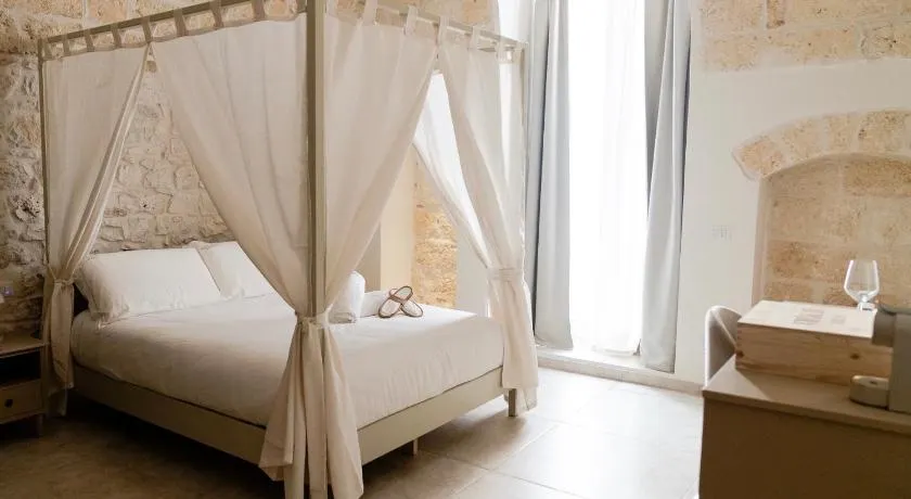 Aurluna Luxury Suites - Image 1