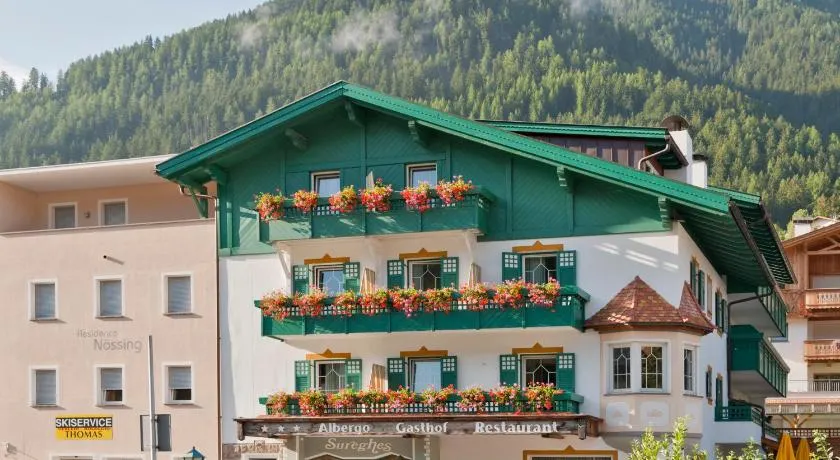 Hotel Sureghes - Image 1