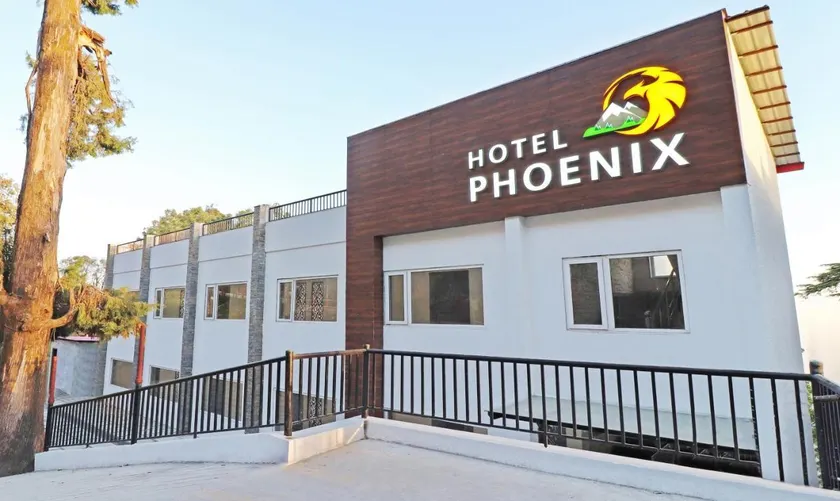 Hotel Phoenix - Image 1