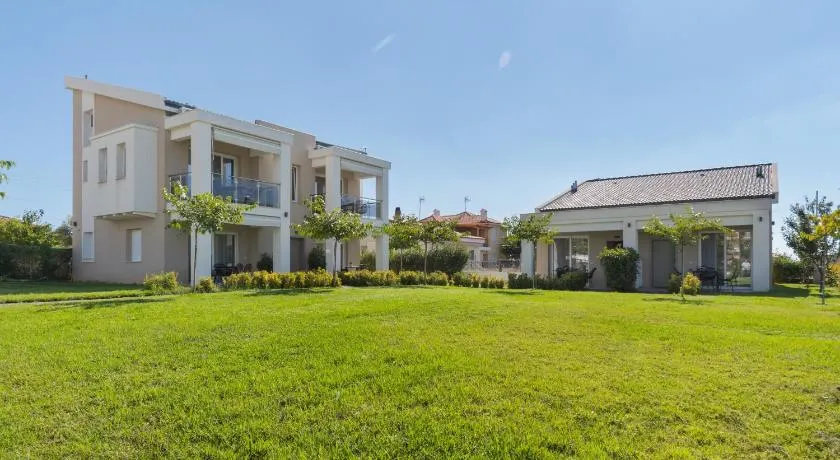 Bianco Mare Studios-Apartments - Image 1