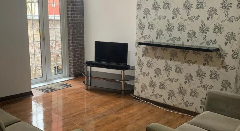 3/4 Bedroom House - Image 1