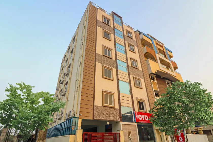 Hotel O Dsr Inn Near Nexus Hyderabad - Image 1
