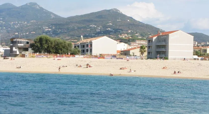 Hôtel Beach - Image 1