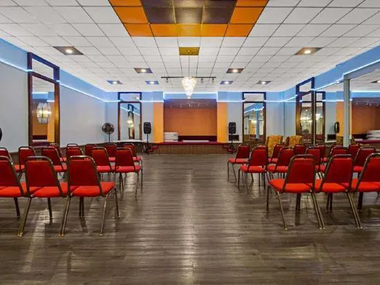  Monsoon Inn - Image 1