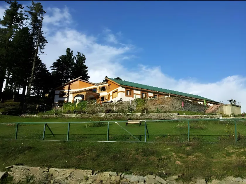 Royal Park Hotel - Image 1