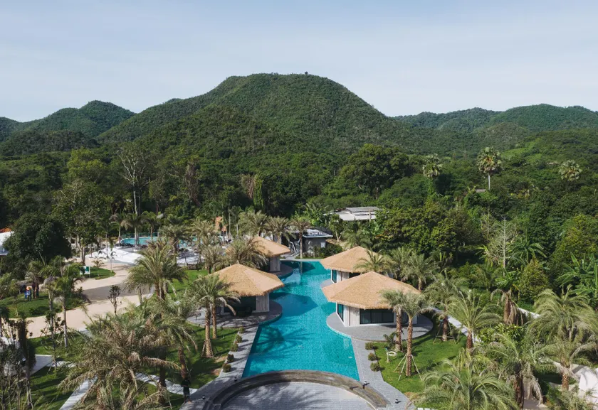 Suncharm Villa Resort - Image 1