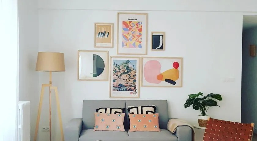 Bright and modern apartment in Bilbao city center - Image 1