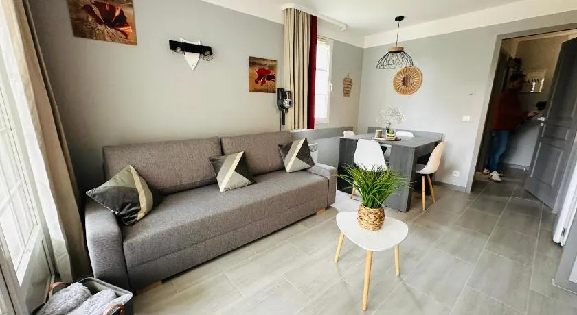 appartement en residence PIERRE ET VACANCE au golf - Image 1