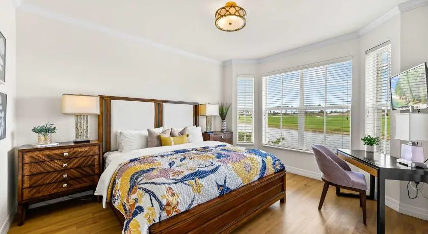 Catina - Freshly renovated stylish 2BR 2BA condo in Lely Resort with lake & golf course views private lanai and access to pool gym tennis and more! Prime location just minutes from Naples beaches and 5th Ave, perfect for a relaxing Florida getaway! - Image 1
