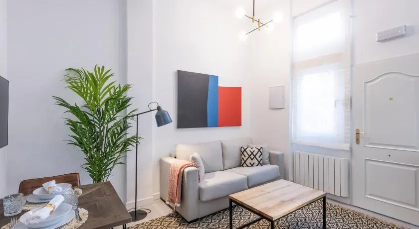 Apartamento con estilo en la Elipa - Image 1