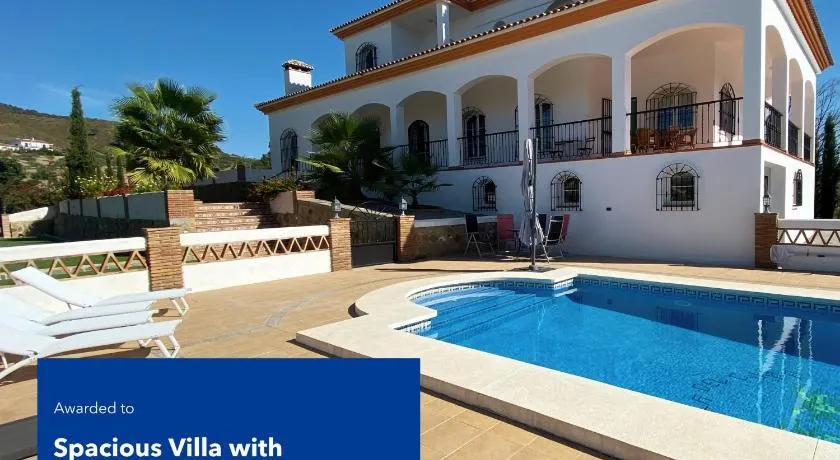 Spacious Villa with Exceptional Views in Malaga - Image 1