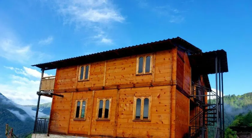 Wooden House Garetke - Image 1