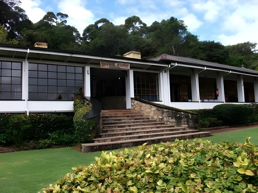 Rhodes Nyanga Hotel - Image 1