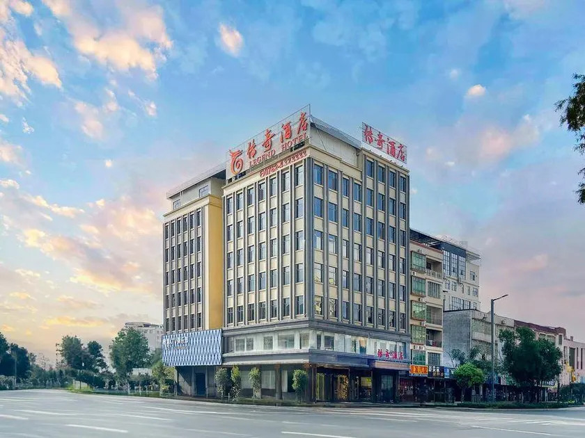 Legendary Hotel - Image 1