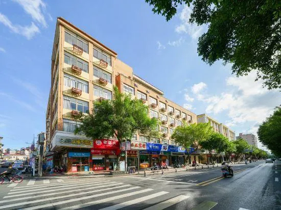 Changtai Hezheng Business Hotel - Image 1