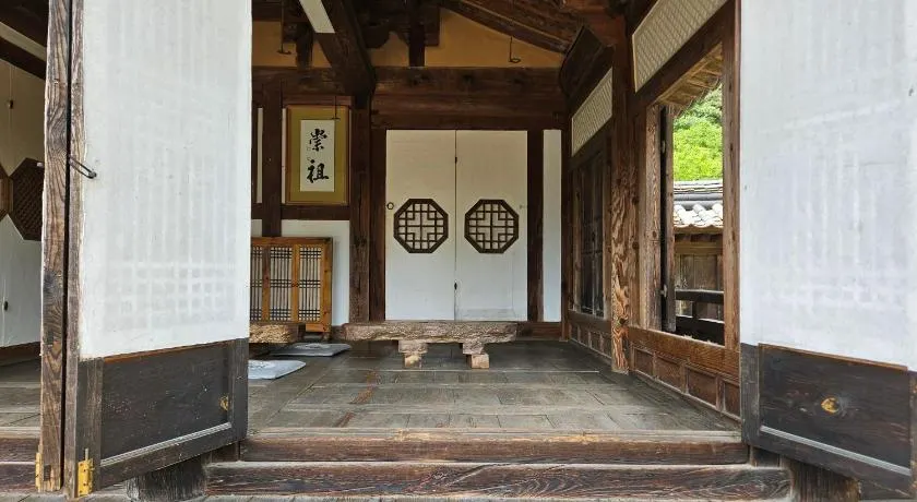 Tohyang Traditional House - Image 1
