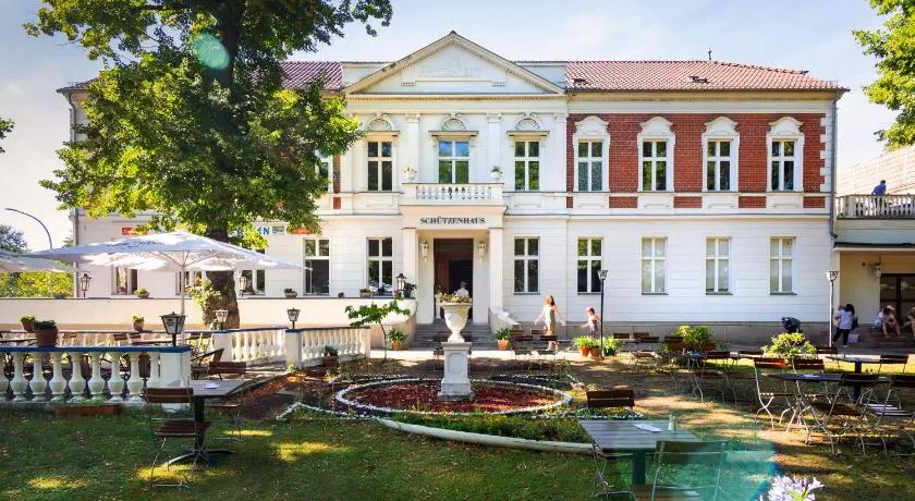 Hotel am Hain - Image 1
