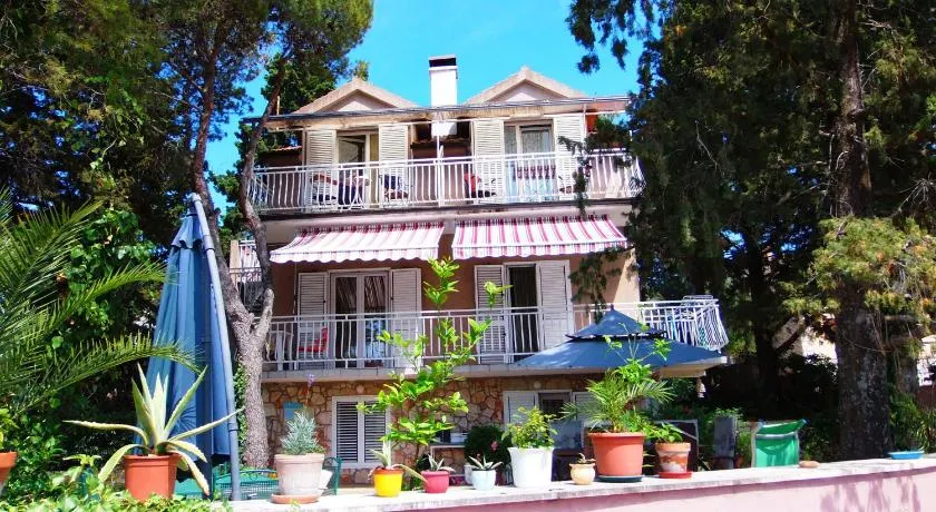 Adrienn Apartments - Image 1