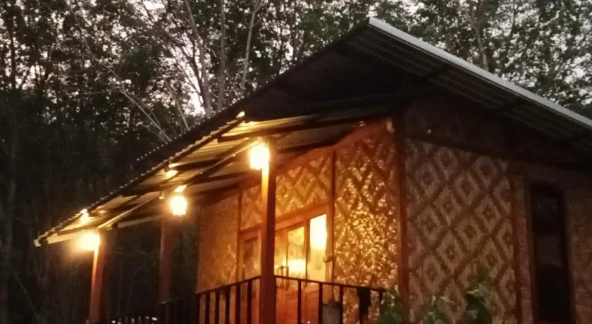 Mook Bamboo Bungalows - Image 1