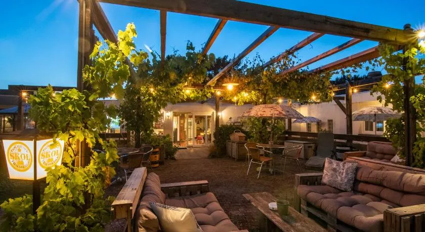 B&B Katoo - Image 1