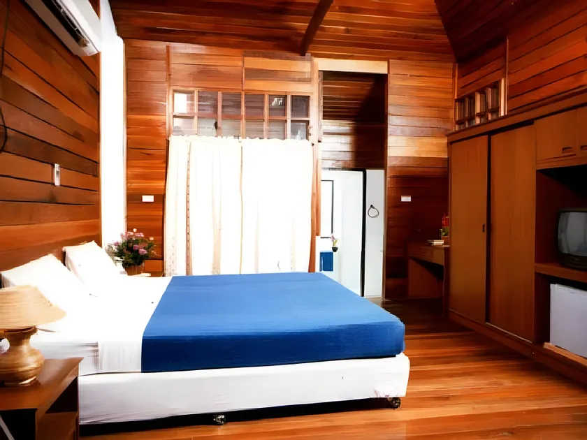 Utopia Resort - Image 1