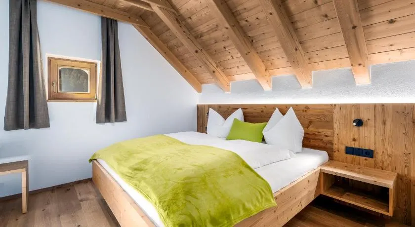 Appartamento \"Perfila Dolomitenblick\" con vista sulle montagne, giardino in comune e Wi-Fi - Image 1