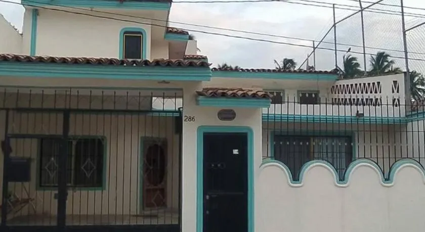 Casa Las Palmas Barra de Navidad, Jalisco. - Image 1