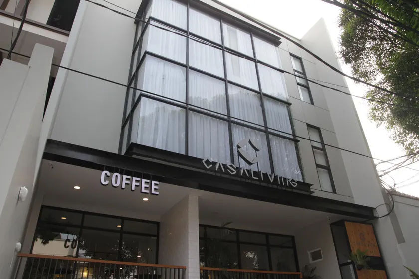 Casa Living Senayan Hotel - Image 1
