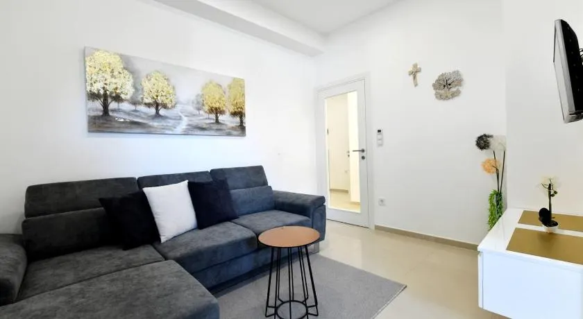 Apartment Mary 3 - Image 1
